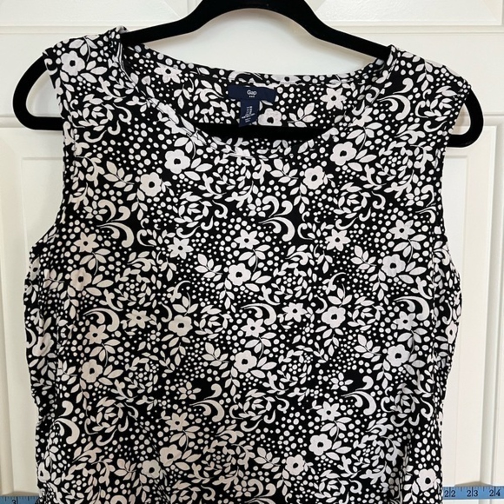 Gap floral black and white crop top, Medium size